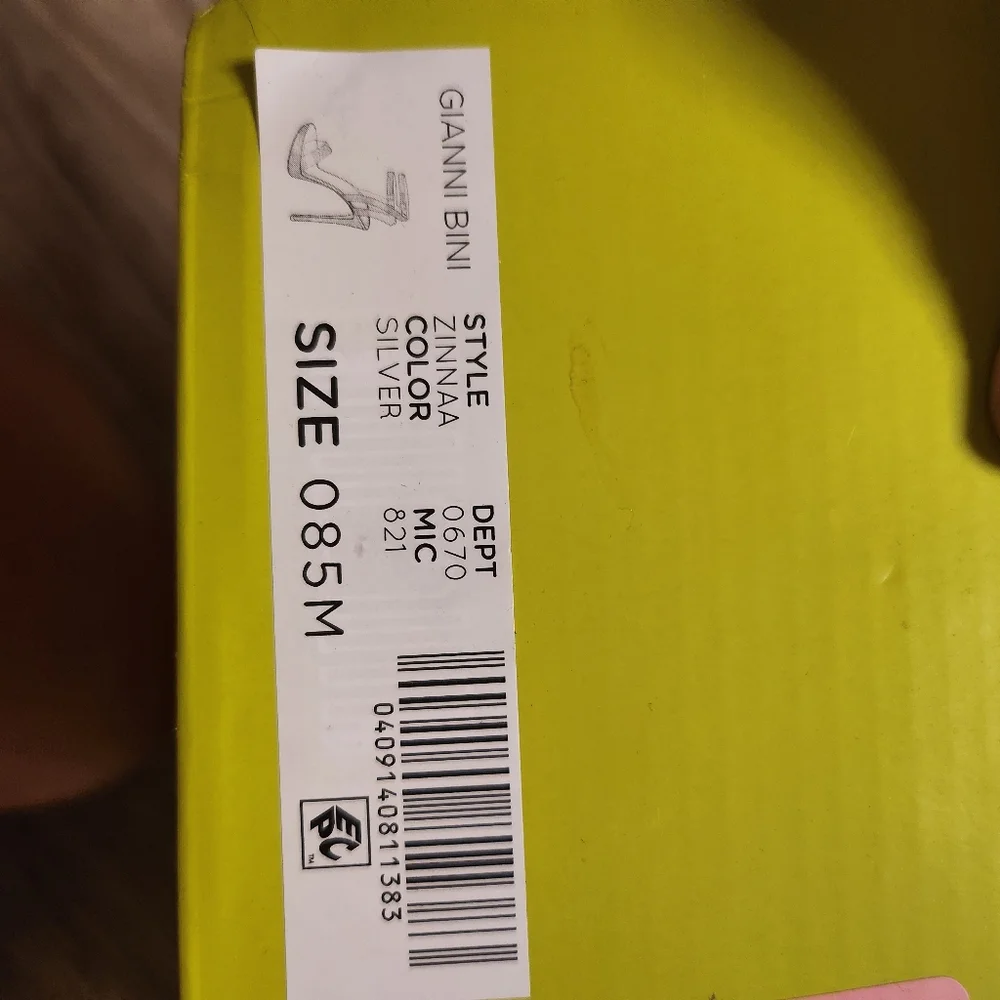 Gianni Binni Zinnaa Embellished Sandals - Picture 5 of 6